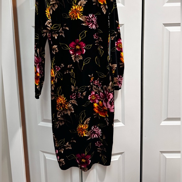 Dresses & Skirts - Beautiful worn only once velvet mock neck fitted dress.